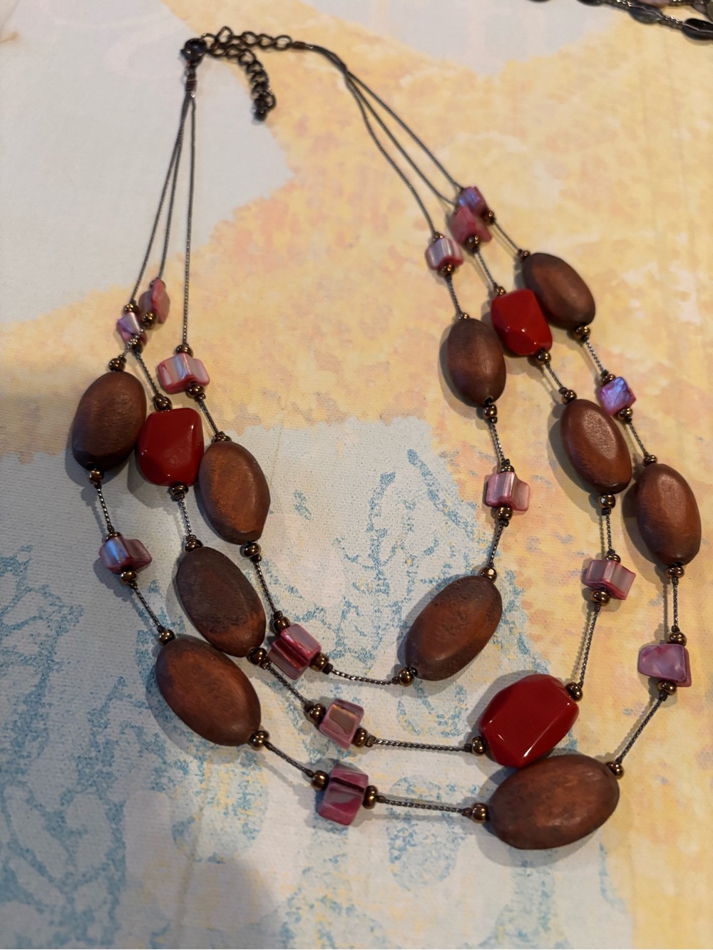 Lot of 7 unique necklaces, beaded, shells, pearl beads,bronze look $23.00. - Picture 13 of 16